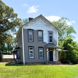/international/us/208-s-church-street-everton-mo-110108717118/