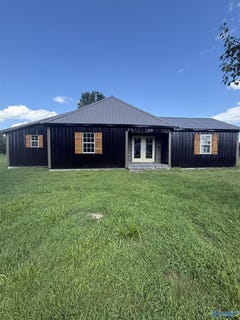/international/us/8352-county-road-19-section-al-110101209722/