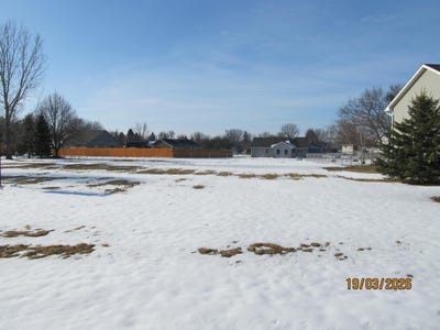 /international/us/860-brady-lane-new-richmond-wi-110106531948/