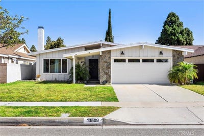/international/us/13509-destino-st-cerritos-ca-110107954425/