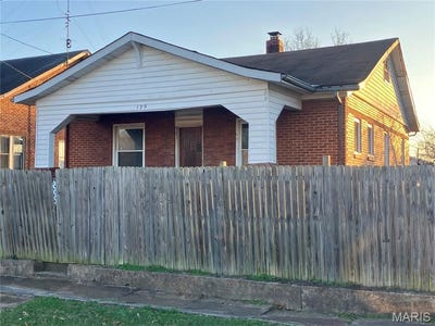 /international/us/129-oak-street-morrison-mo-110104140372/