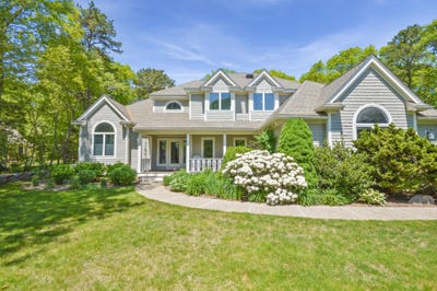 /international/us/46-southview-way-east-falmouth-ma-110110270291/