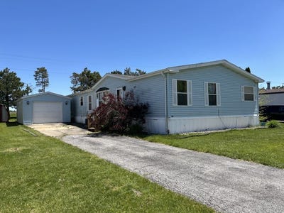 /international/us/49-partridge-lane-beecher-il-110108254706/