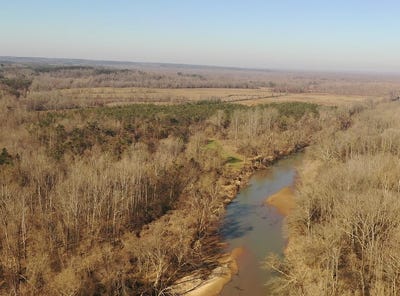 /international/us/01-30-hwy-new-albany-ms-110106154092/