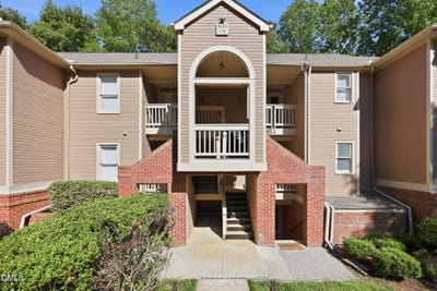 /international/us/101-marbury-court-cary-nc-110108098180/
