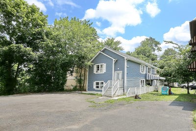 /international/us/spring-valley-ny-110101013867/
