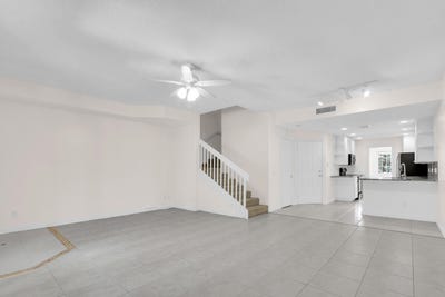 /international/us/3183-e-community-drive-jupiter-fl-110108584721/