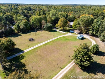 /international/us/13855-lincoln-lake-avenue-ne-gowen-mi-110120069950/