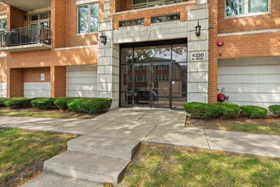 /international/us/4330-n-neva-avenue-norridge-il-110110079162/