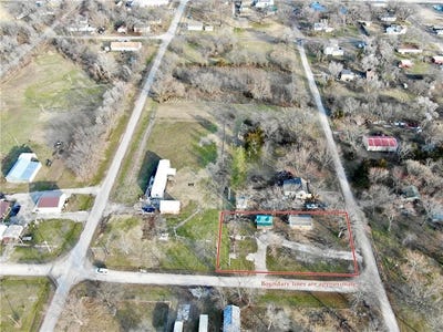 /international/us/112-w-kansas-avenue-blue-mound-ks-110105959327/