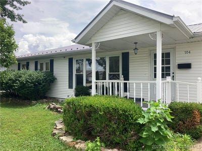/international/us/704-jefferson-street-versailles-mo-110100532380/