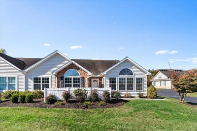 /international/us/227-patriot-way-christiansburg-va-110120590251/