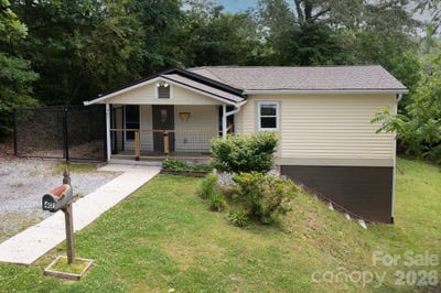 /international/us/407-w-main-street-brevard-nc-110108534523/