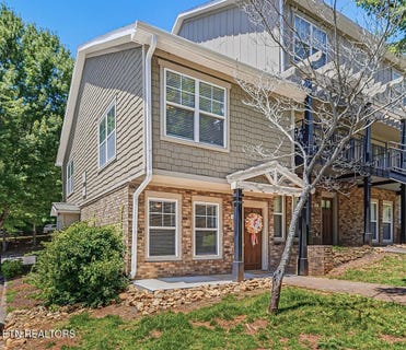 /international/us/3950-cherokee-woods-way-knoxville-tn-110108544810/