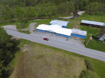 /international/us/303-willoughby-avenue-orleans-vt-110104995669/