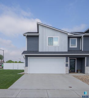 /international/us/515-harper-cir-harrisburg-sd-110108536005/