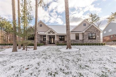 /international/us/5535-w-huron-river-drive-scio-twp-mi-110110068415/