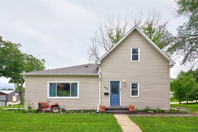 /international/us/66-e-high-street-winterset-ia-110101219966/