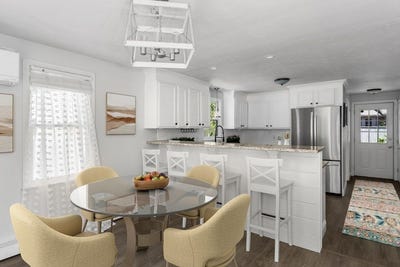 /international/us/132-lake-drive-plymouth-ma-110108744959/