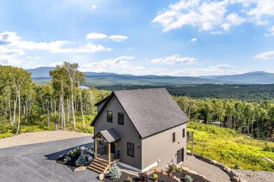 /international/us/19-barkies-way-rangeley-me-110100804616/