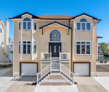 /international/us/19-maryland-road-little-egg-harbor-nj-110120488422/