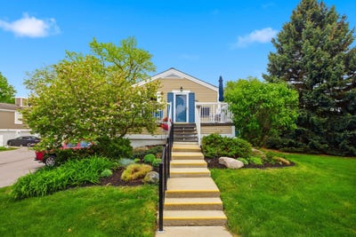 /international/us/41728-onaway-drive-northville-mi-110108172314/