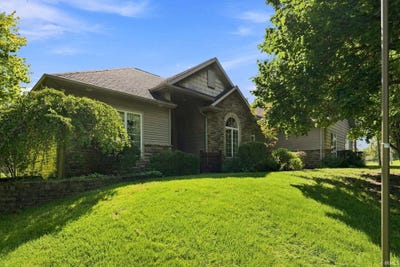 /international/us/130-peach-tree-lane-winona-lake-in-110119706532/