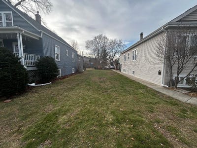 /international/us/4032-east-avenue-stickney-il-110096386737/