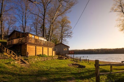 /international/us/6294-rock-road-lake-mi-110099270755/
