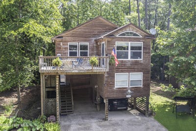 /international/us/111-shedders-walk-kill-devil-hills-nc-110106272814/