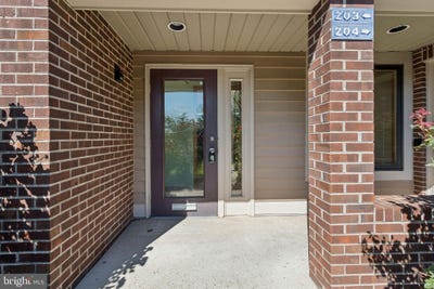 /international/us/172-middletown-boulevard-langhorne-pa-110108613213/