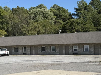 /international/us/6710-benton-road-paducah-ky-110120576339/