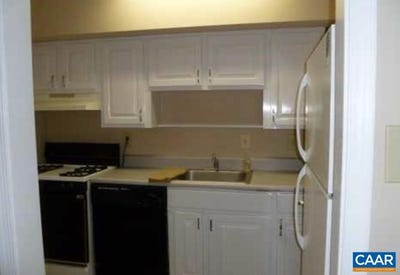/international/us/2422-barracks-pl-charlottesville-va-110107349101/