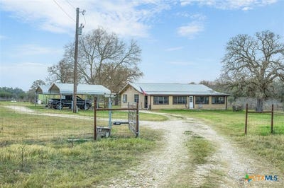 /international/us/4025-county-road-284-harwood-tx-110105323737/