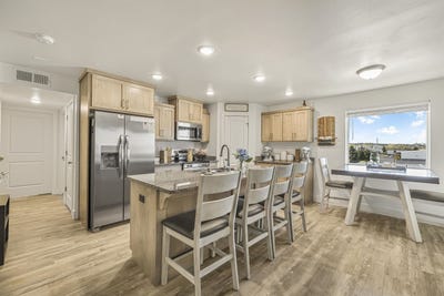 /international/us/238-ella-lane-rexburg-id-110107832749/