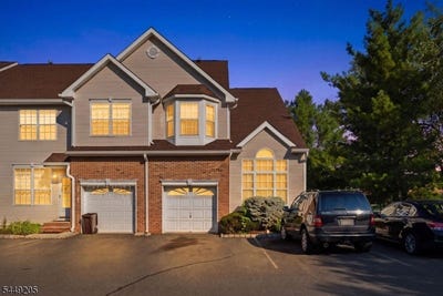 /international/us/9-gallop-ln-franklin-twp-nj-110119446390/