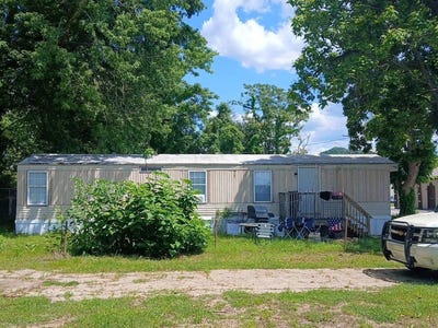 /international/us/7018-kanawha-street-e-saint-albans-wv-110108548166/