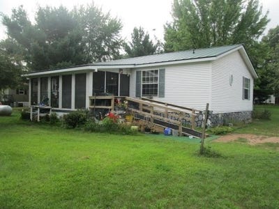 /international/us/2026-maple-street-friendship-wi-110109826067/