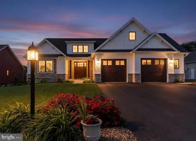 /international/us/1011-stonehill-lane-carlisle-pa-110102430433/