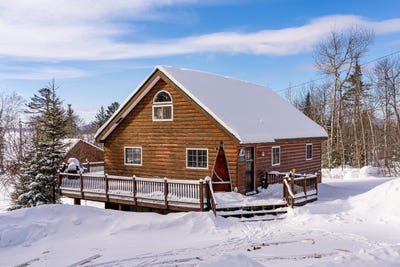 /international/us/5-lyons-lane-rangeley-me-110105319072/