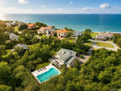 /international/us/785-the-strand-east-marion-ny-110106614436/