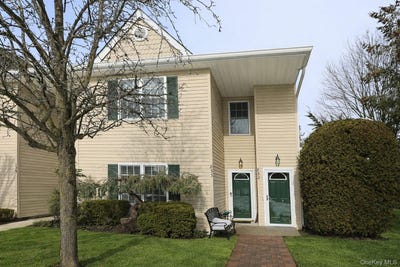 /international/us/833-madeira-boulevard-melville-ny-110105643628/