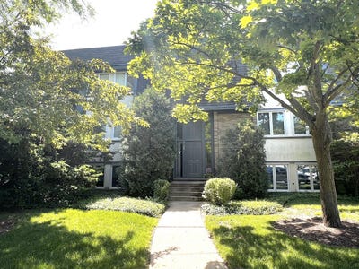 /international/us/2129-ammer-ridge-court-glenview-il-110108605734/