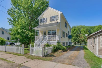 /international/us/44-school-street-old-orchard-beach-me-110109229576/