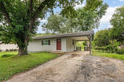 /international/us/5445-carter-drive-house-springs-mo-110120016097/