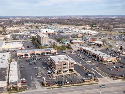 /international/us/1209-e-n-belt-highway-st-joseph-mo-110099123810/