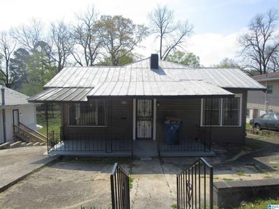 /international/us/417-62nd-street-fairfield-al-110106692775/