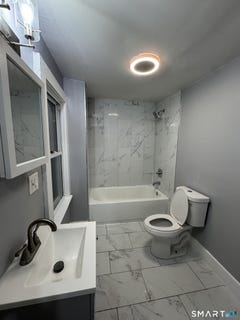/international/us/32-alstrum-street-hamden-ct-110108631909/