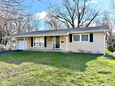 /international/us/839-dundee-avenue-barrington-il-110107032867/