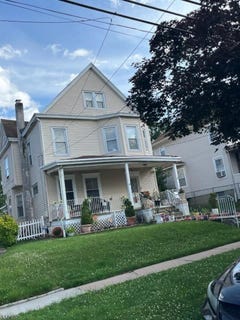 /international/us/31-demott-ave-clifton-city-nj-110101153550/